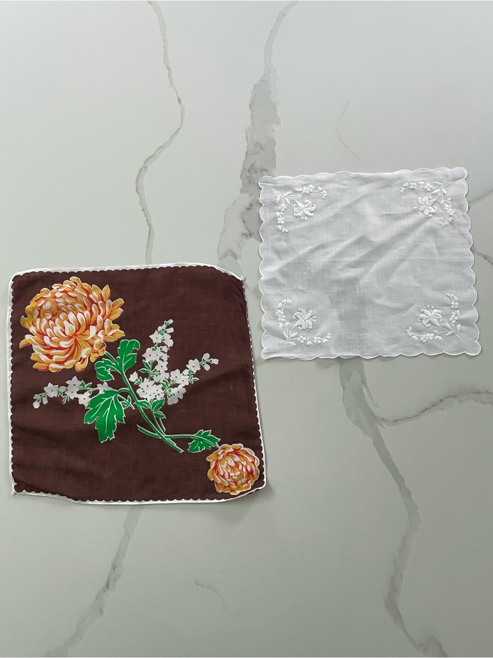 [Lot of 2] Vintage 1950s Floral Linen Handkerchiefs